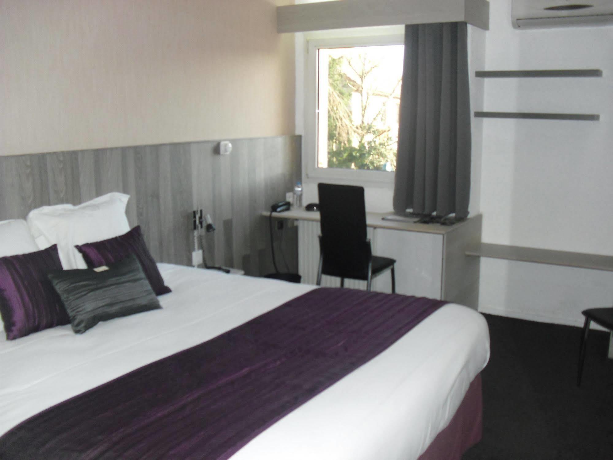 Brit Hotel Dak Hotel Αβαλόν Εξωτερικό φωτογραφία